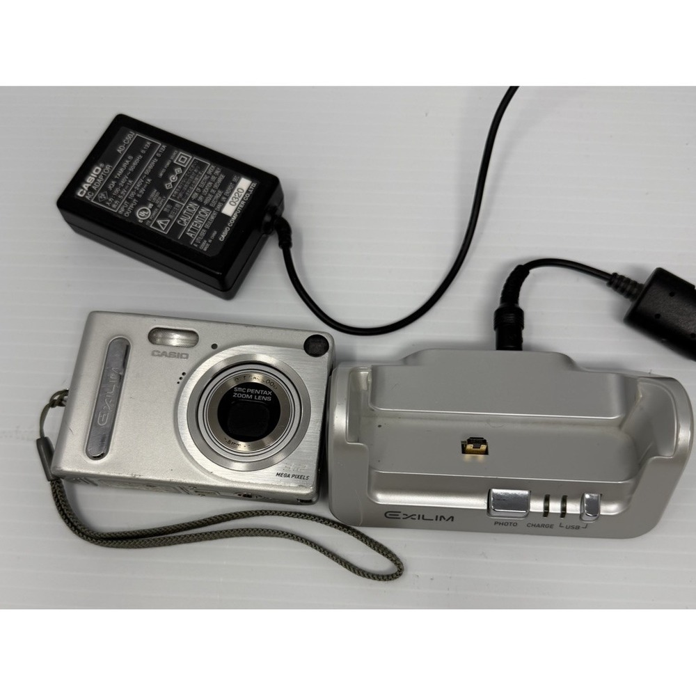 CASIO EXILIM EX-Z3 3.2MP Compact Digital Camera Silver Bundle Tested Working